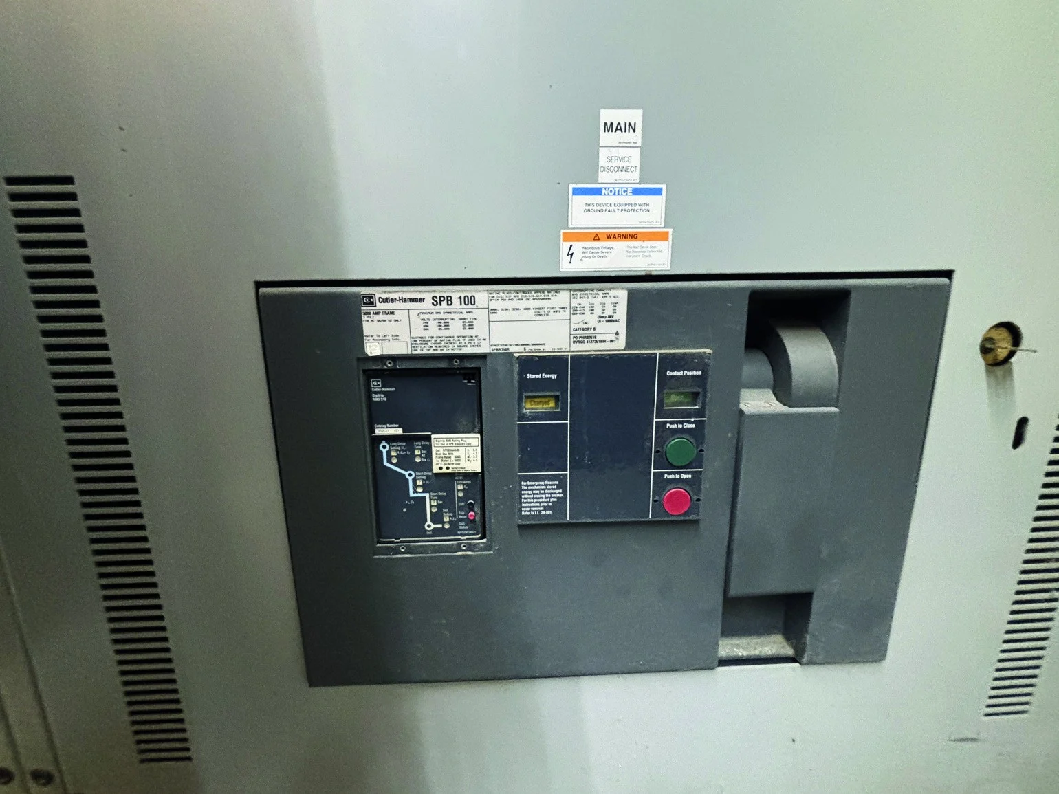 Cutler-Hammer SPB 100 5,000A insulated case circuit breaker